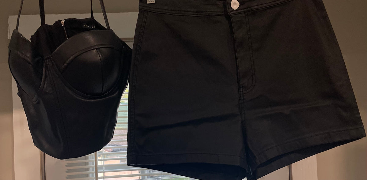 LEATHER SHORTS