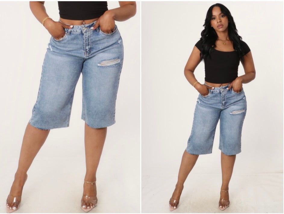 Cut Distressed Jort Jean