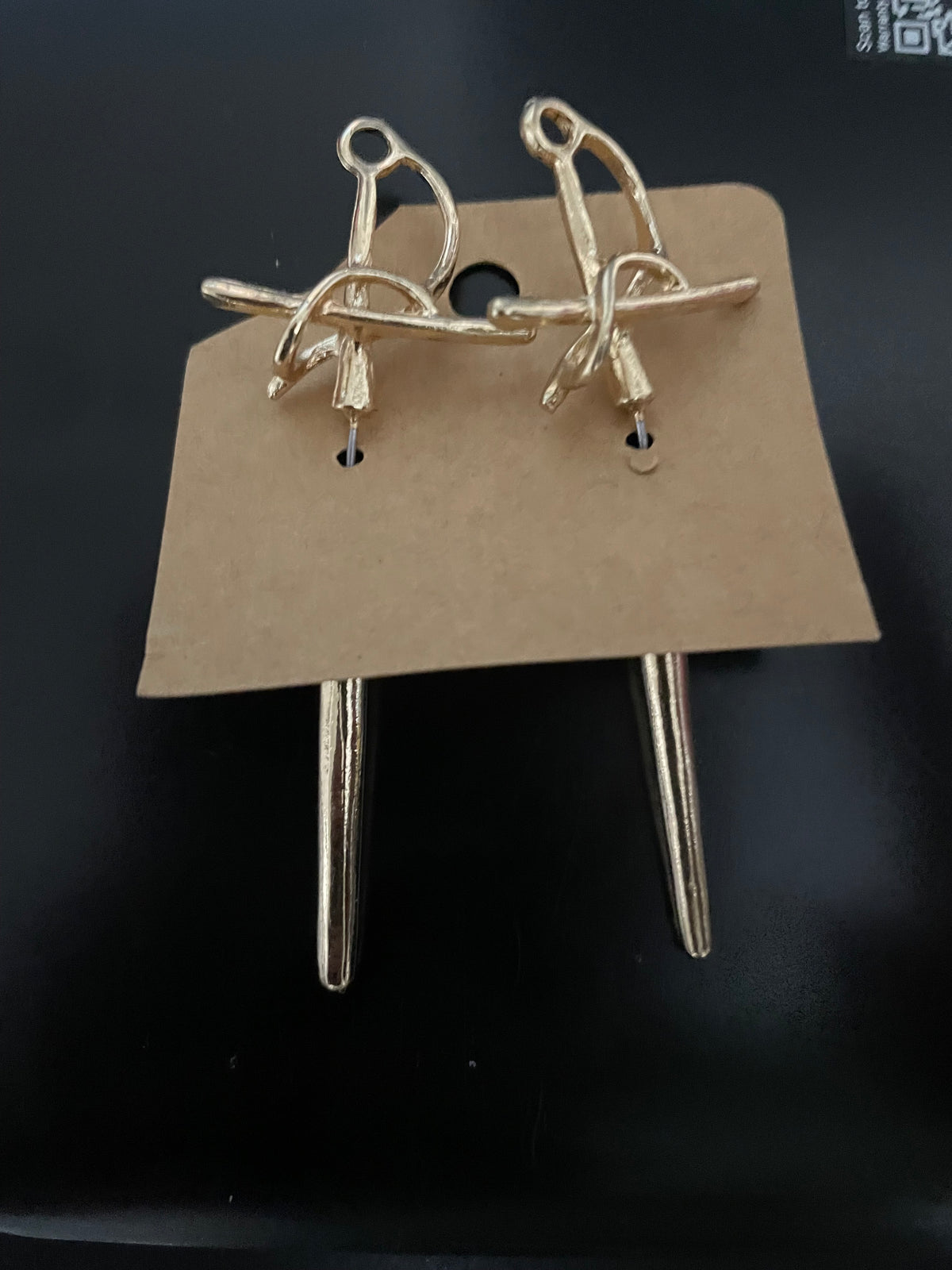 Anchor gold earrings