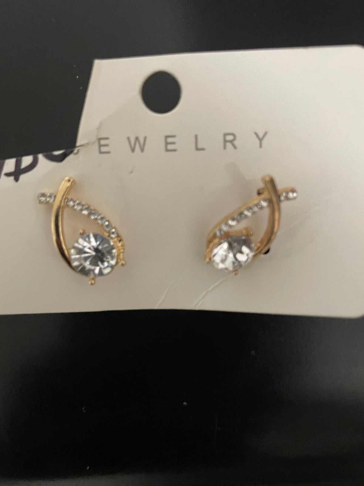 Diamond gold stud